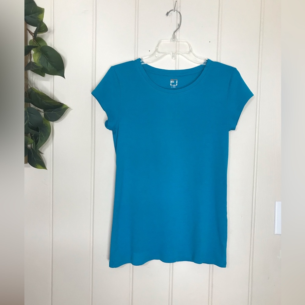 Ladies JCPenney Blue Round Neck Blouse
Size Large 12 - 14
Stretch Material 
100… - Picture 7 of 16